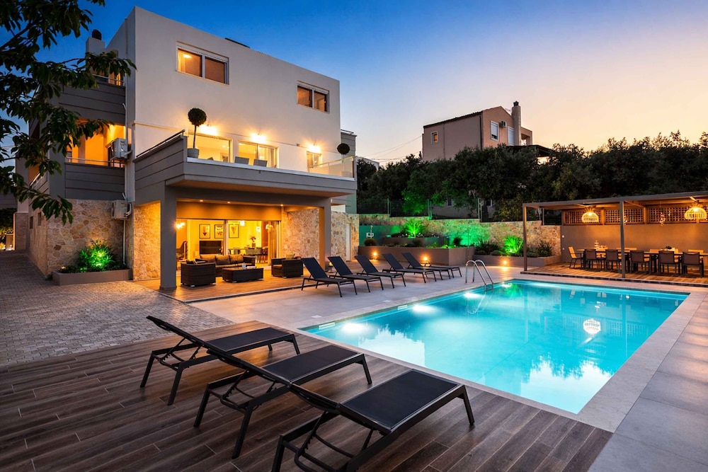 Villa Aelia — 4-Star Luxury Hotel in Chania, Greece