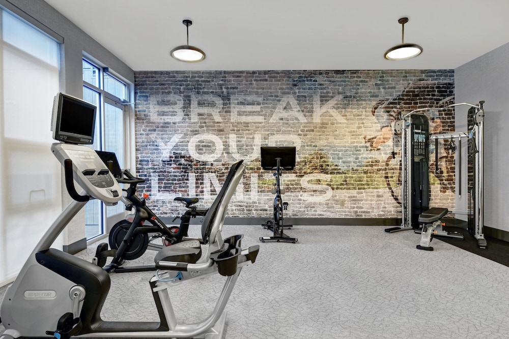 Courtyard by Marriott Hamilton - photo 18