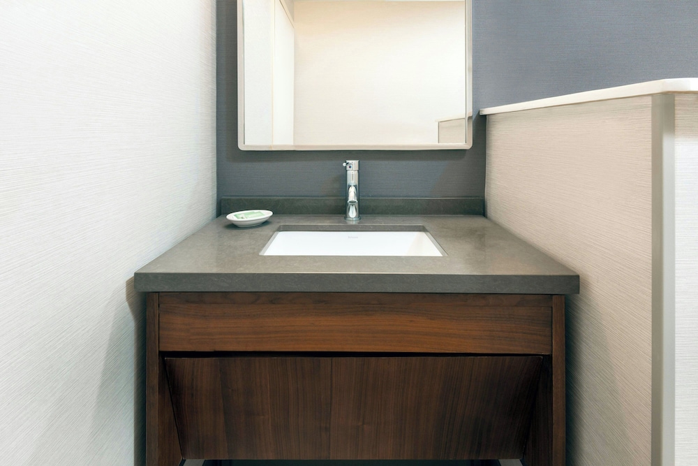 Courtyard By Marriott Danbury - photo 13