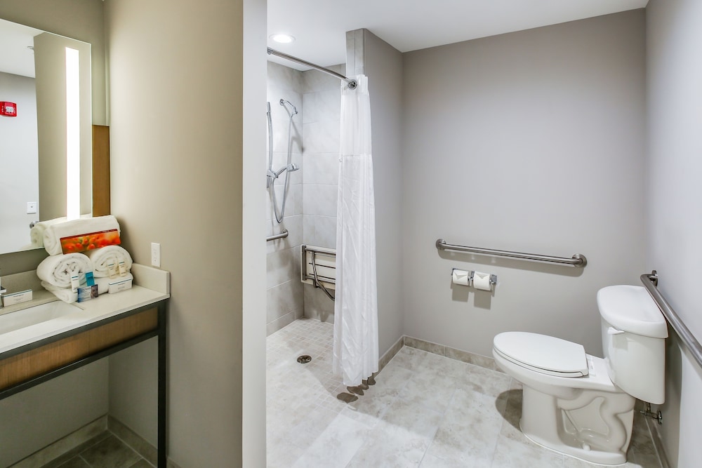 Hilton Garden Inn Ames - photo 21
