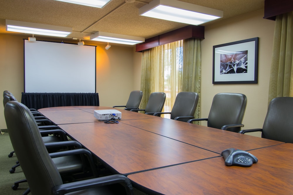 Embassy Suites by Hilton Tucson East - photo 57