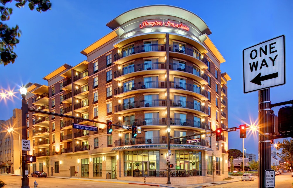Hampton Inn & Suites Baton Rouge Downtown - photo 43