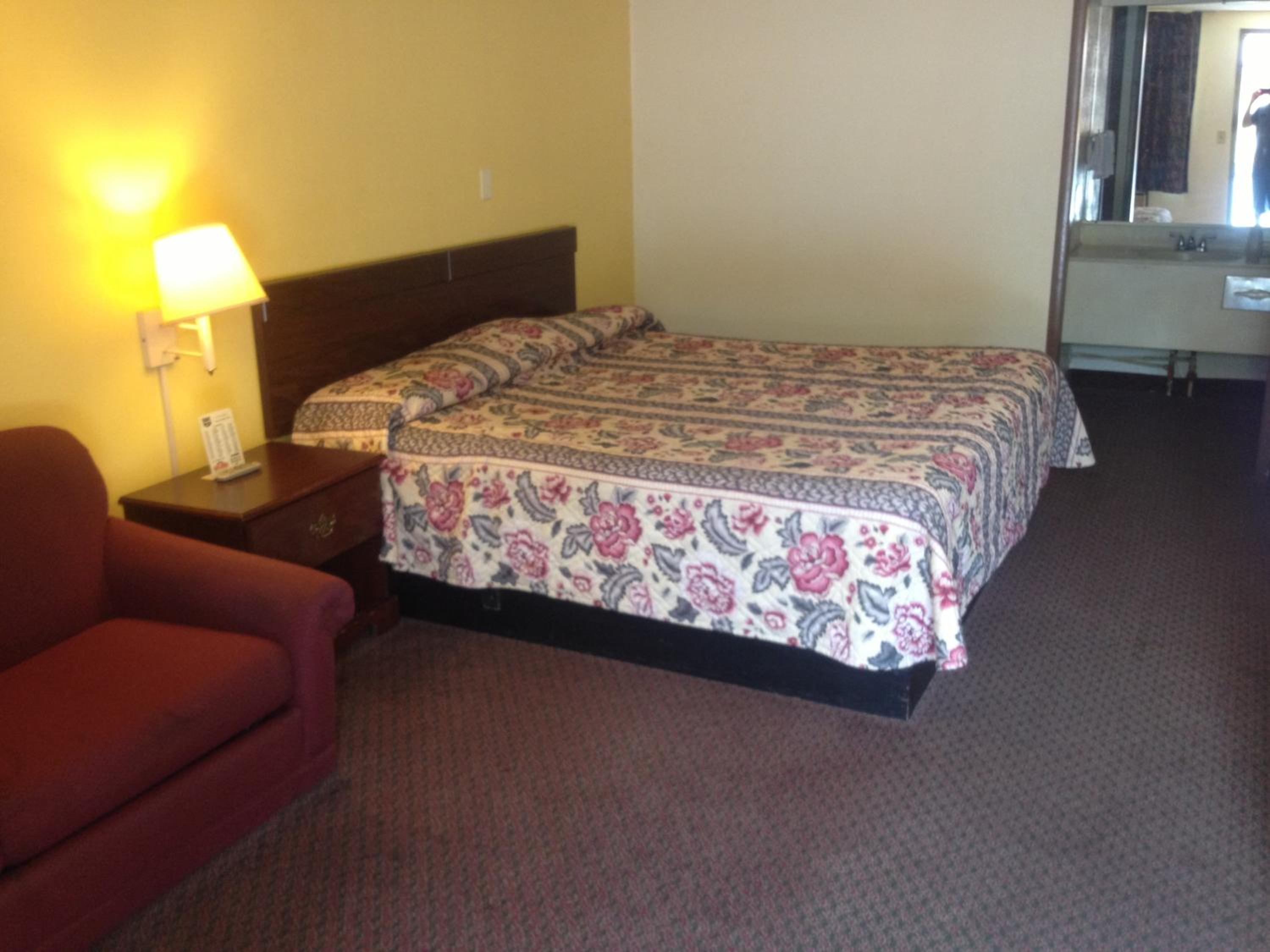 Guest Inn Lebanon - photo 14