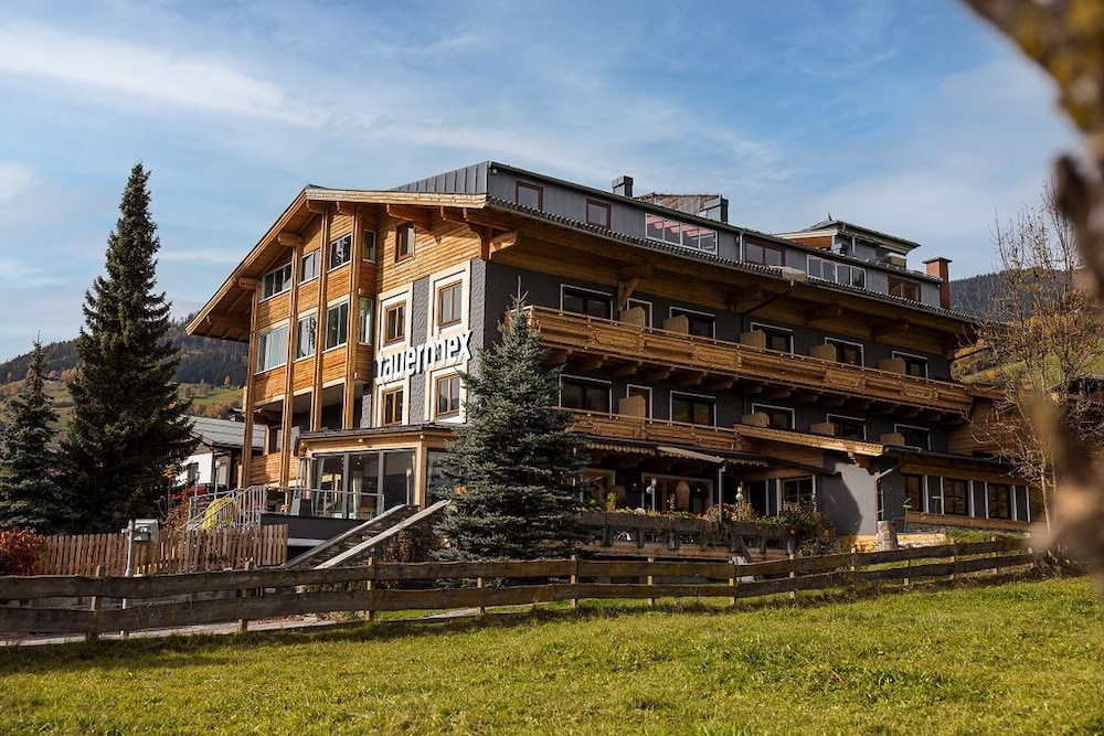 Hotel Restaurant TauernHex — hotel in Piesendorf