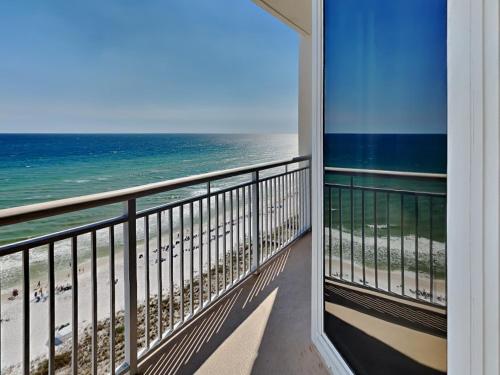 The Pearl of Navarre #1203 — 4-Star Luxury Hotel in Navarre, United States