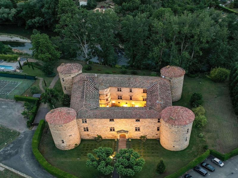Chateau des Ducs de Joyeuse BW Signature Collectio — 4-Star Luxury Hotel in Couiza, France