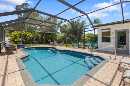 Relaxing Coastal Comfort Heated Pool in Clearwater, United States