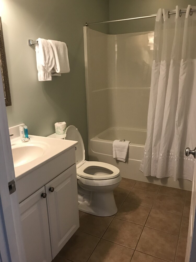The Admiral's Inn Resort - photo 33
