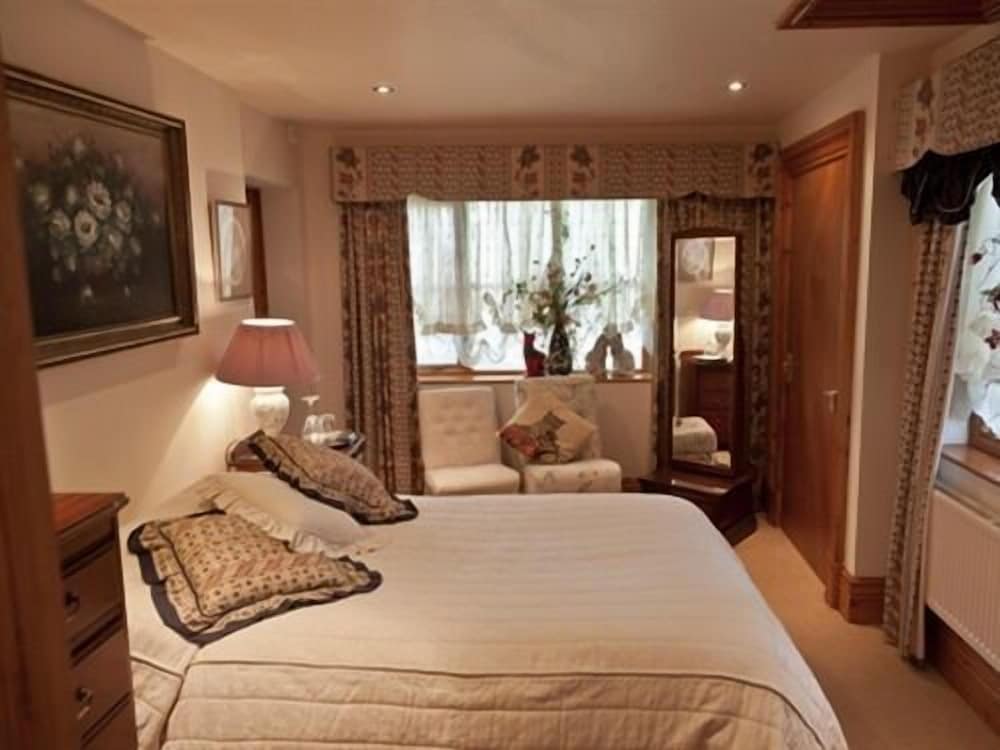 Little Red Rooster Rest and Spa — Tenby — photo 5