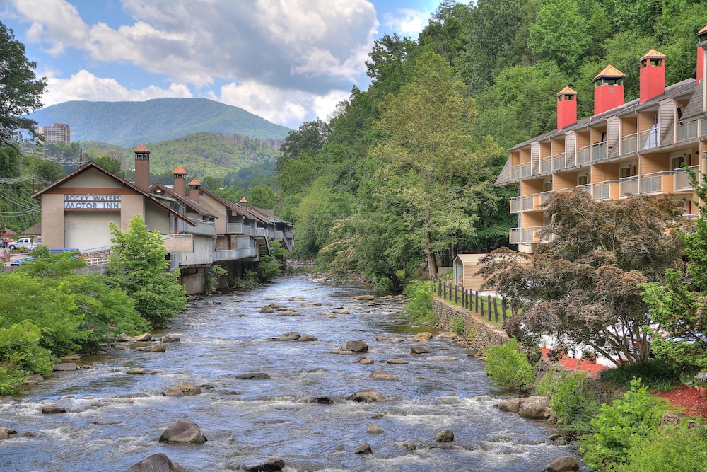 Gatlinburg River Inn - photo 49
