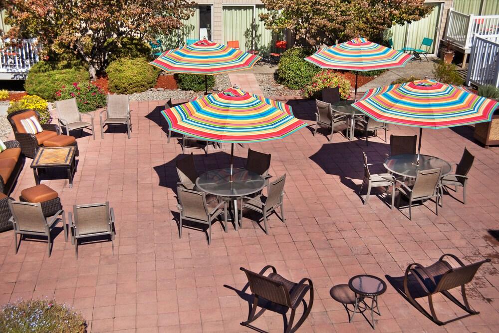Windmill Inn Of Roseburg - photo 26