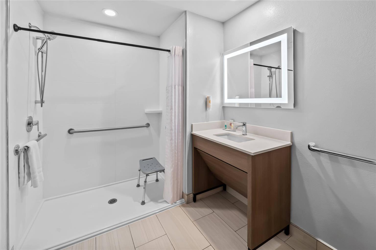Comfort Inn & Suites Plainville Foxboro - photo 13
