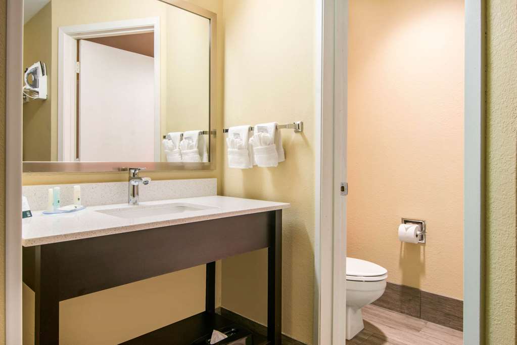 Quality Inn & Suites Albany Corvallis - photo 8