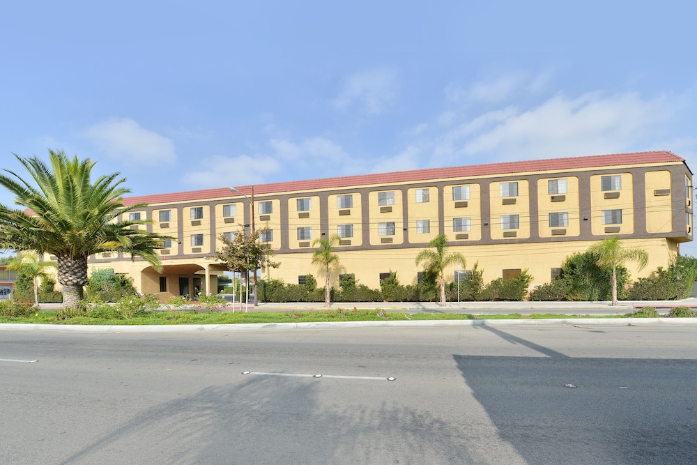 Americas Best Value Inn & Suites LAX El Segundo in Inglewood, United States
