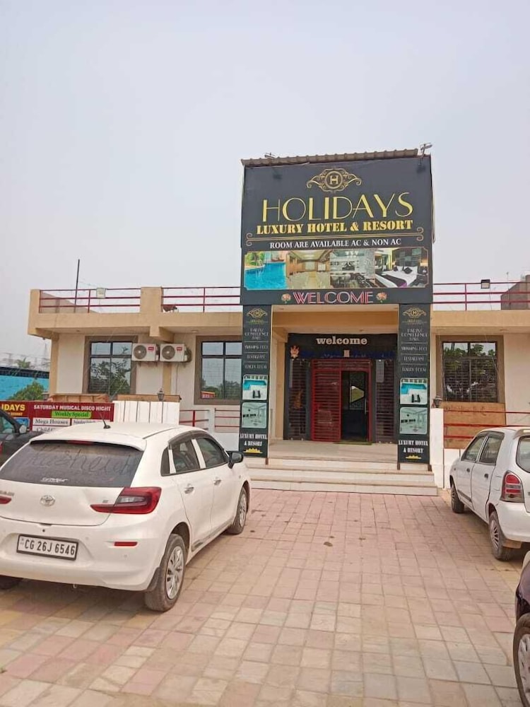Holidays Luxury Hotel Resort — Dabra