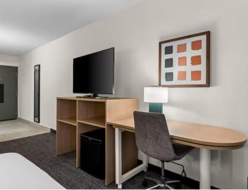 Best Western Plus Philadelphia Bensalem Hotel - photo 21