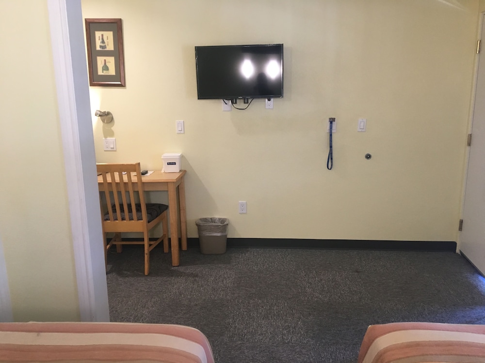 Travelodge by Wyndham Fairfield Napa Valley - photo 3