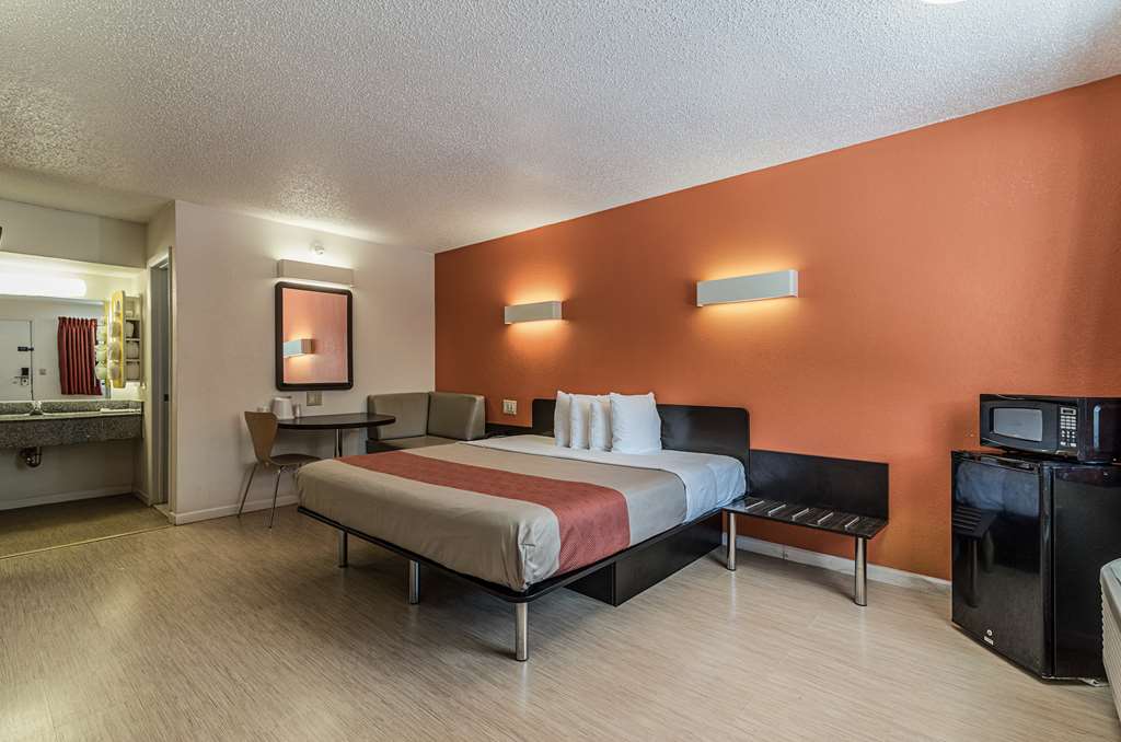 Motel 6 Albany NY Airport - photo 12