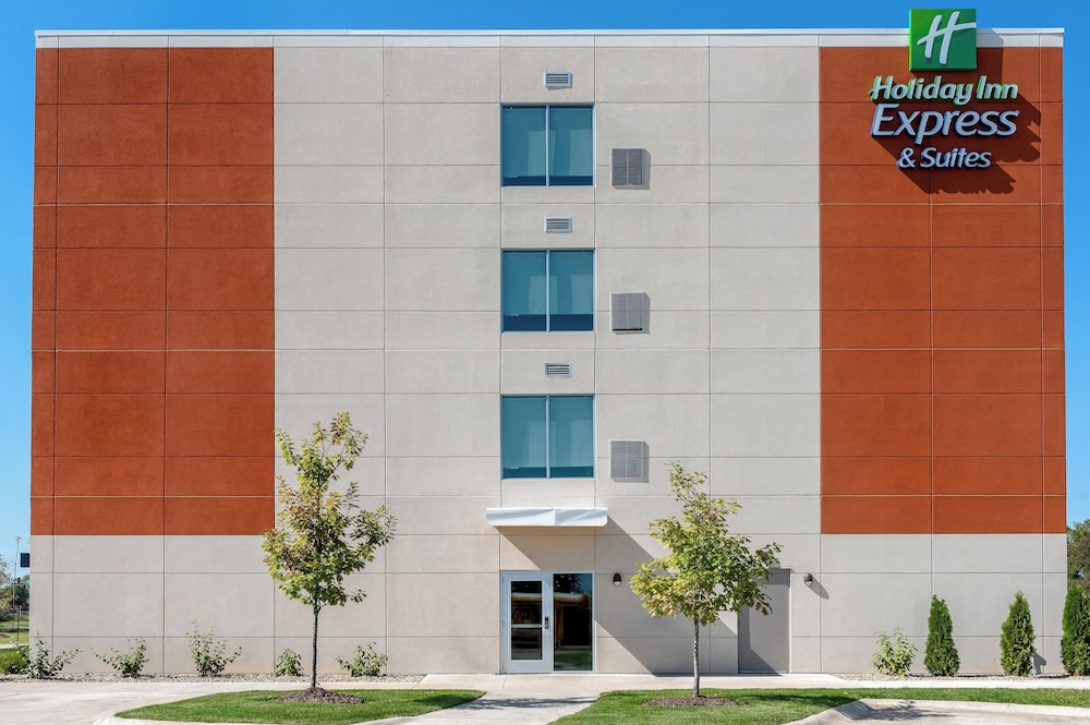 Holiday Inn Express and Suites Alton St Louis Area - photo 44