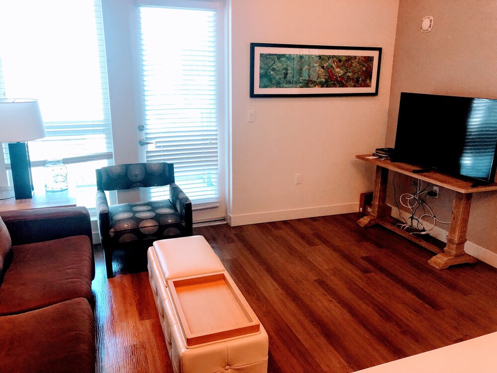 Resort Style Suites in Downtown LA - photo 29