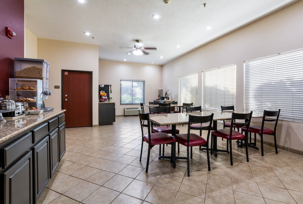 Red Roof Inn Carrollton - photo 24