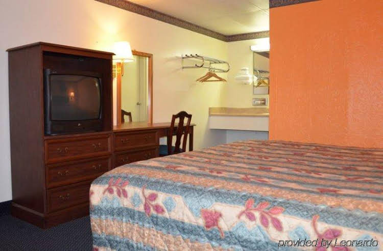 Knights Inn Bluefield - photo 31