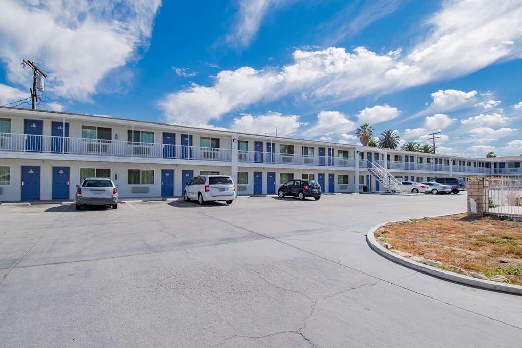 Motel 6 San Bernardino CA Downtown - photo 7