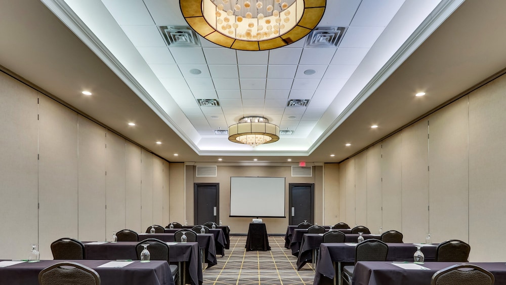 Holiday Inn Staunton Conference Center by IHG - photo 71
