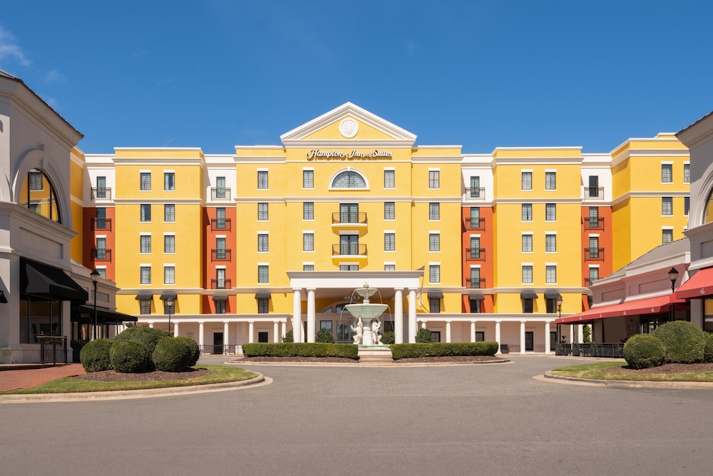 Hampton Inn & Suites Charlotte SouthPark at Phillips Place in Charlotte, United States