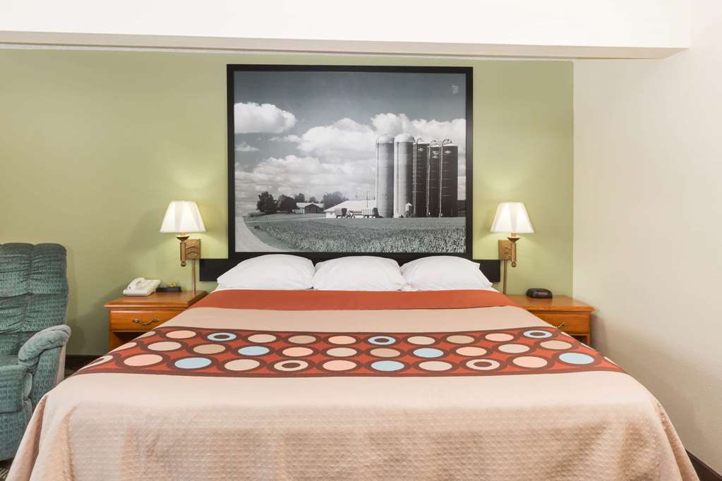 Super 8 by Wyndham Newton - photo 5