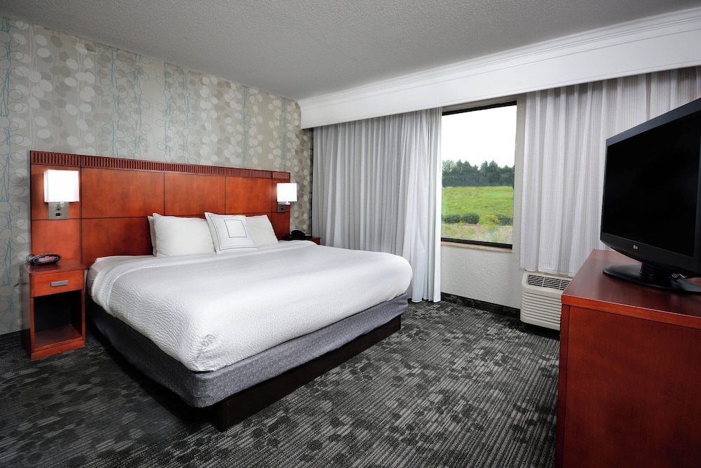 Courtyard by Marriott Danville - photo 11