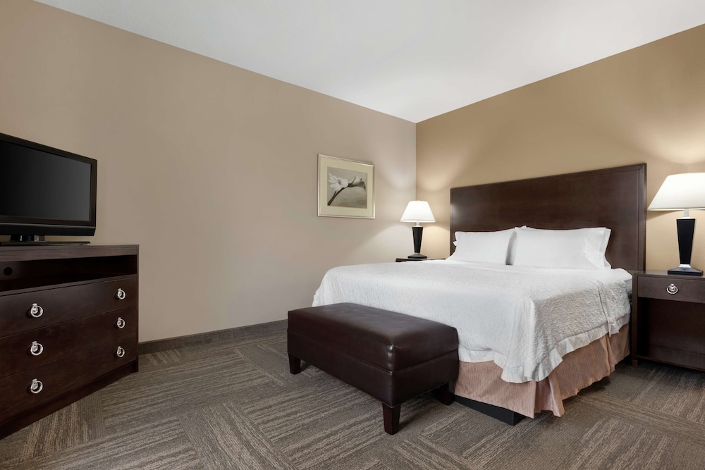 Hampton Inn & Suites Brunswick - photo 14