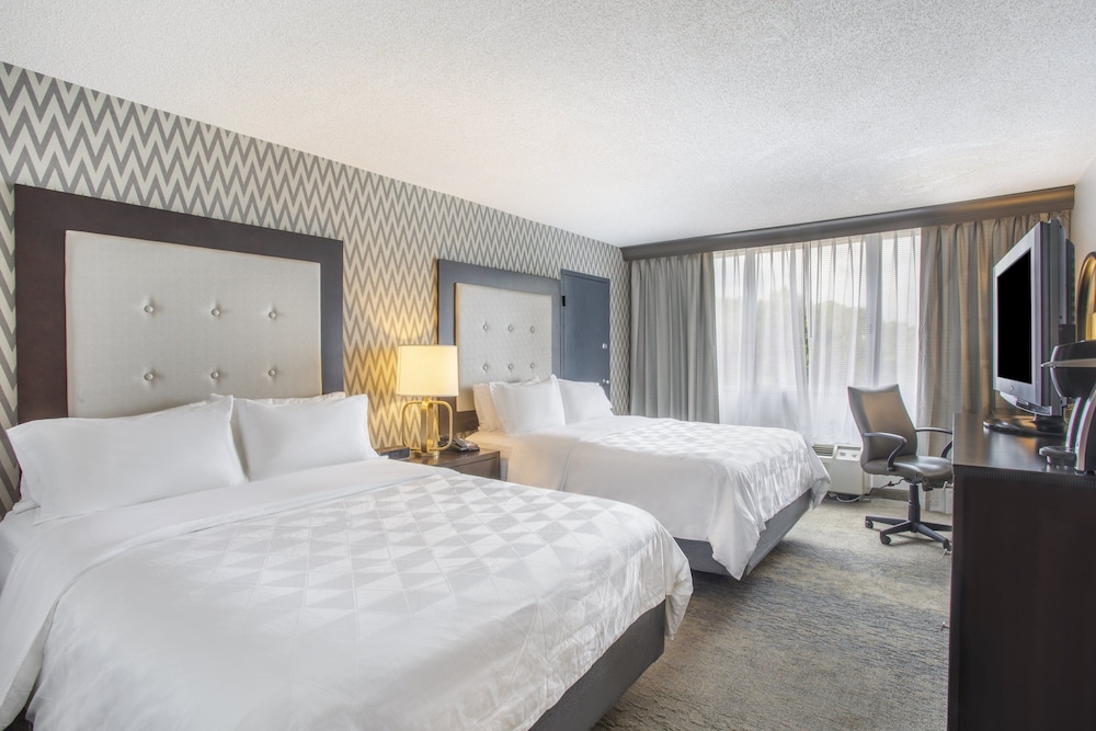 Holiday Inn & Suites Parsippany Fairfield by IHG - photo 6