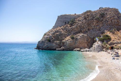 Sea la vie — 4-Star Luxury Hotel in Palekastro, Greece