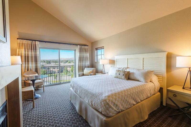 The Lodge at Columbia Point - photo 102