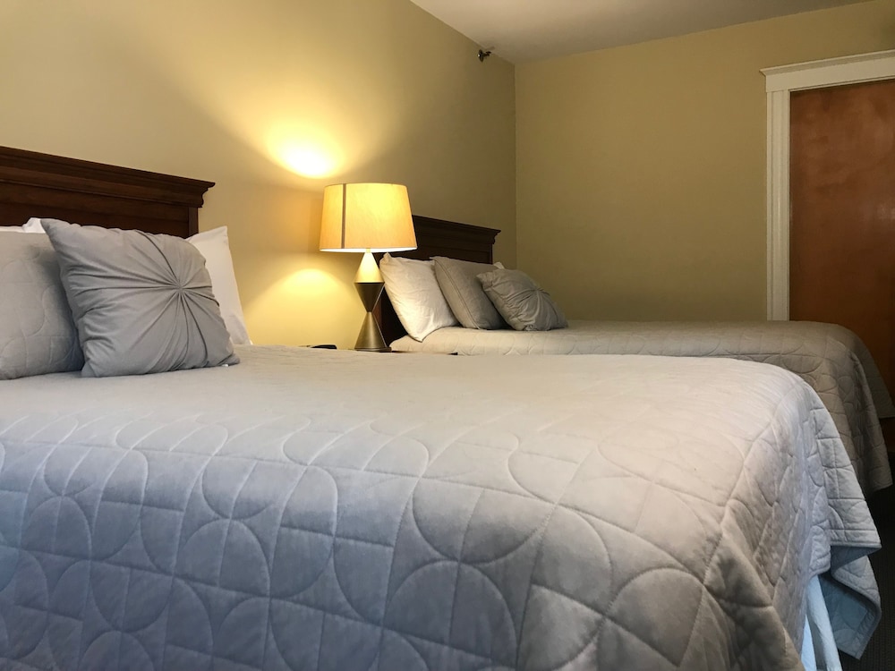 The Winthrop Arms Hotel And Restaurant - photo 8