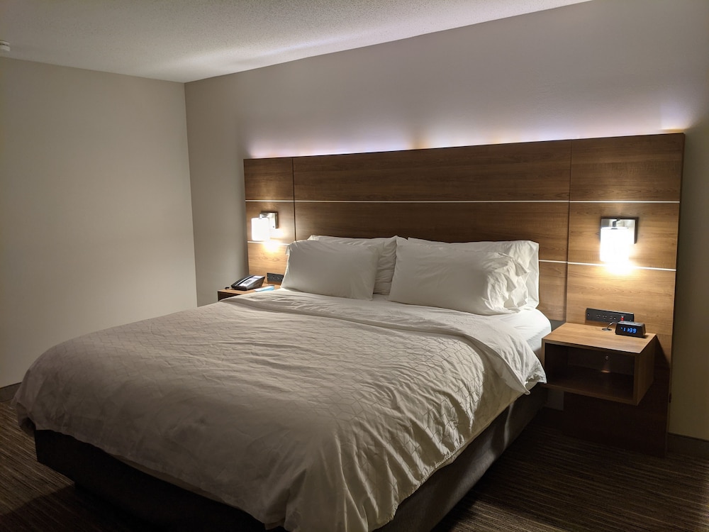 Holiday Inn Express South Burlington by IHG - photo 13