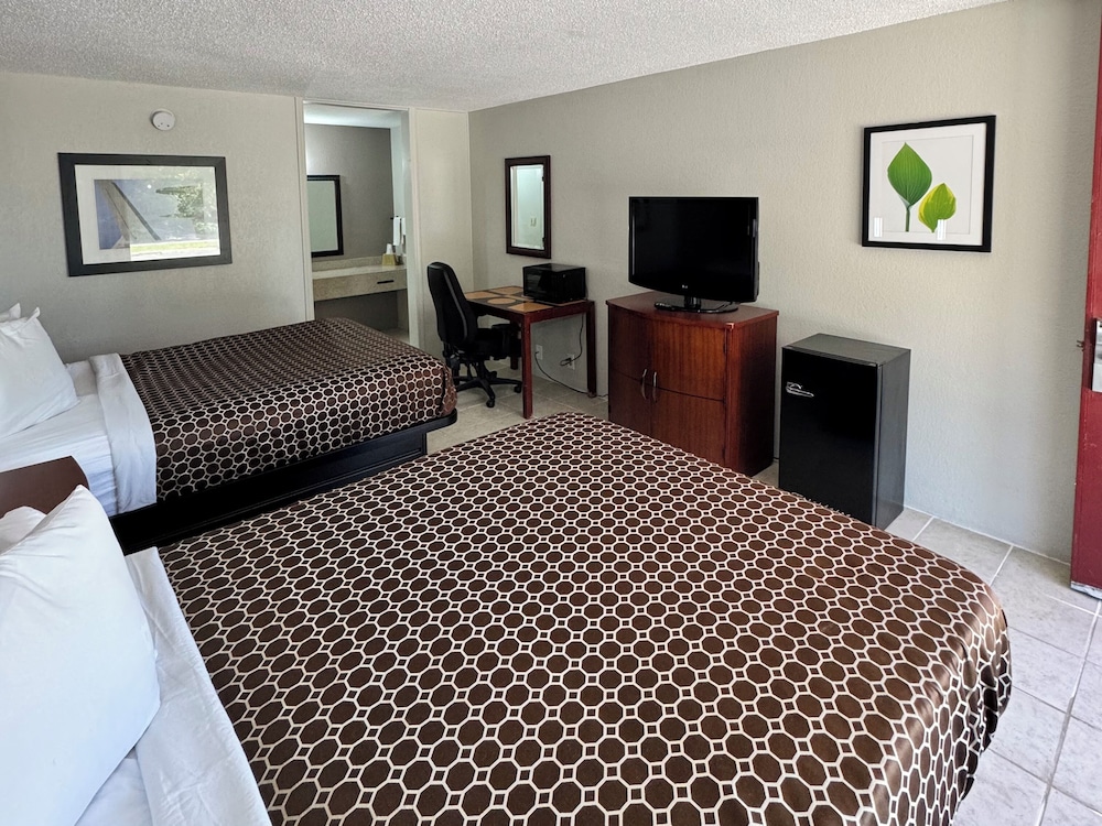Budgetel Inn Phenix City - photo 8