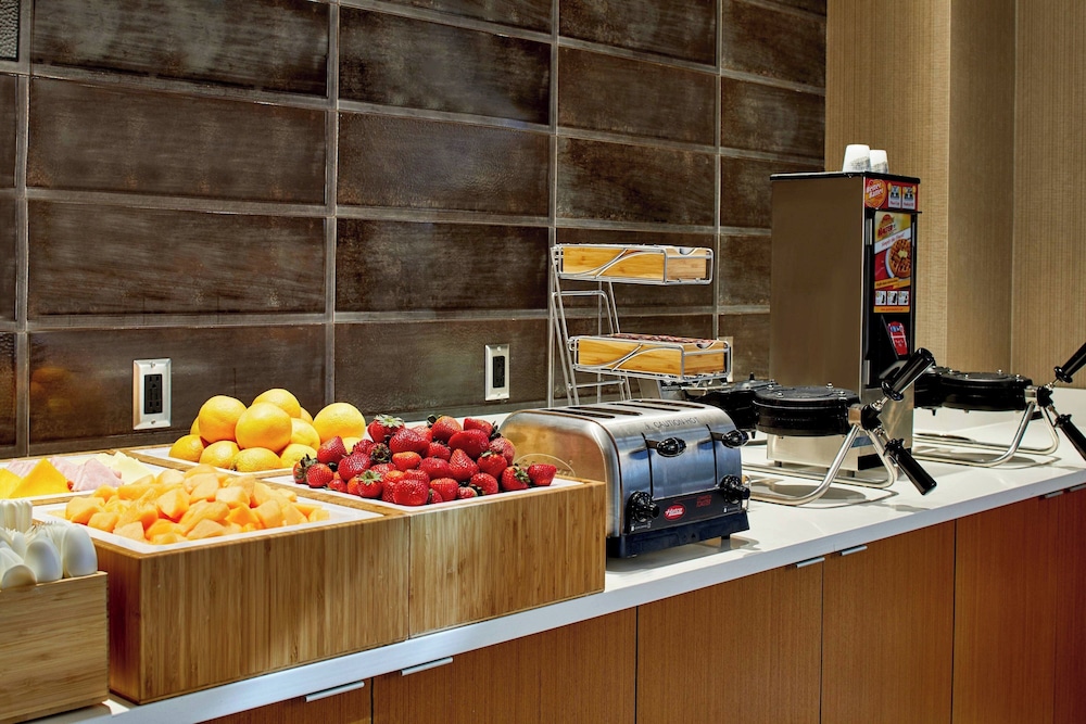 SpringHill Suites by Marriott Charlotte at Carowinds - photo 27