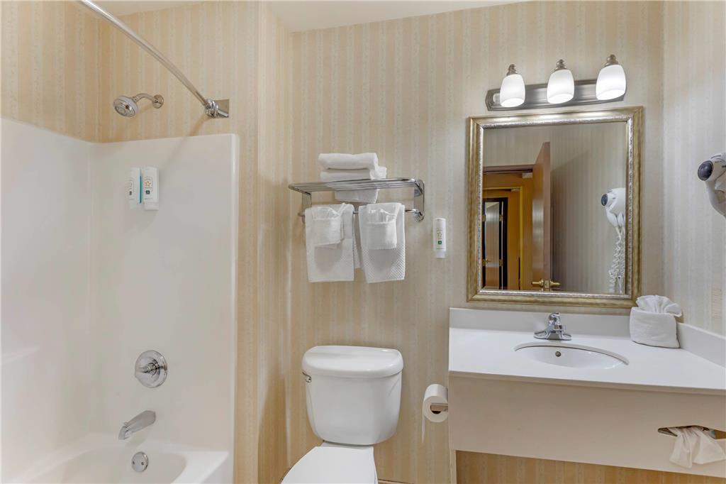 Quality Inn & Suites Wellington Fort Collins - photo 9