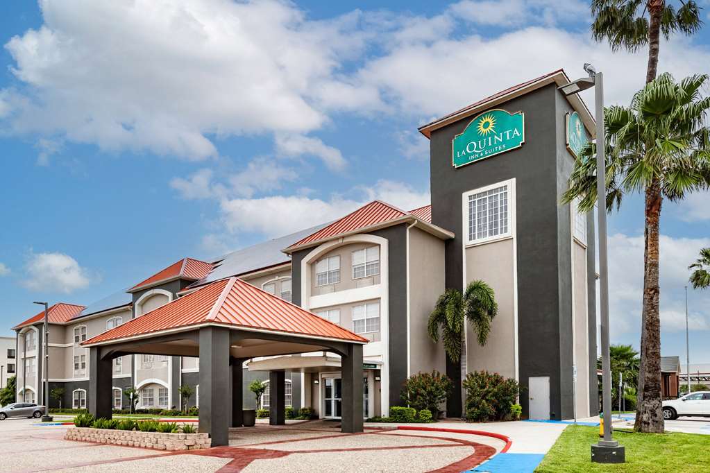 La Quinta Inn & Suites by Wyndham Pharr RGV Medical Center in Pharr, United States