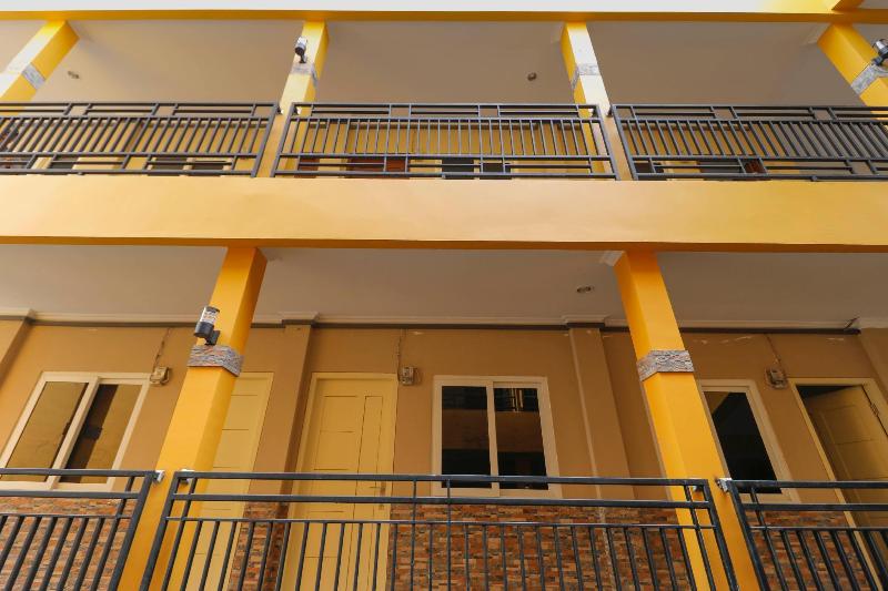 RedDoorz Plus near Palembang Square Mall in Palembang, Indonesia