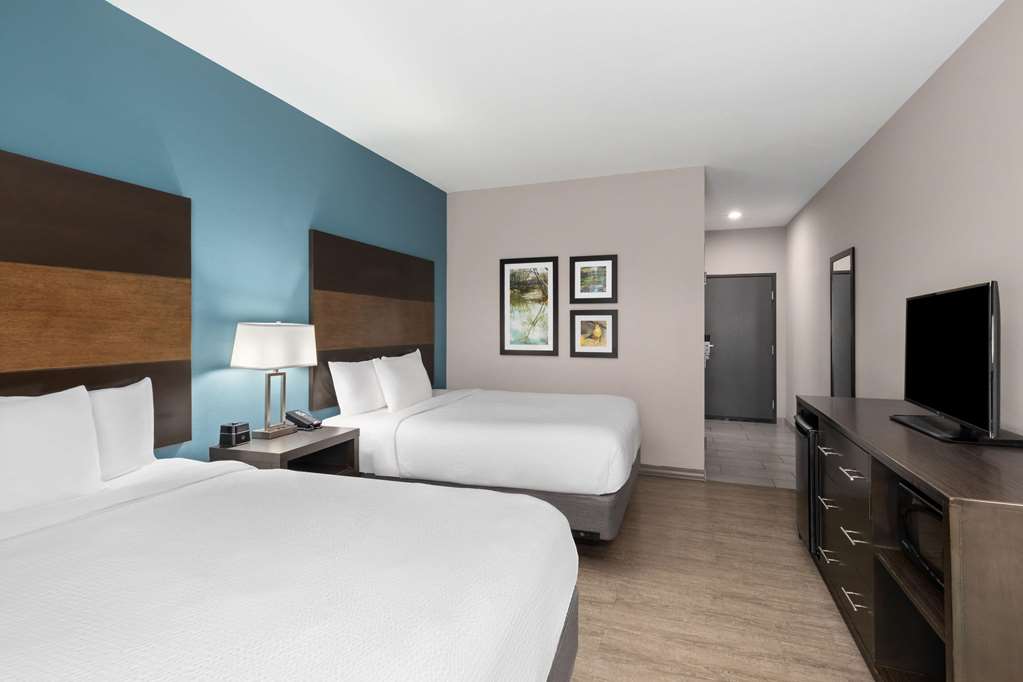La Quinta Inn & Suites by Wyndham Cullman - photo 33