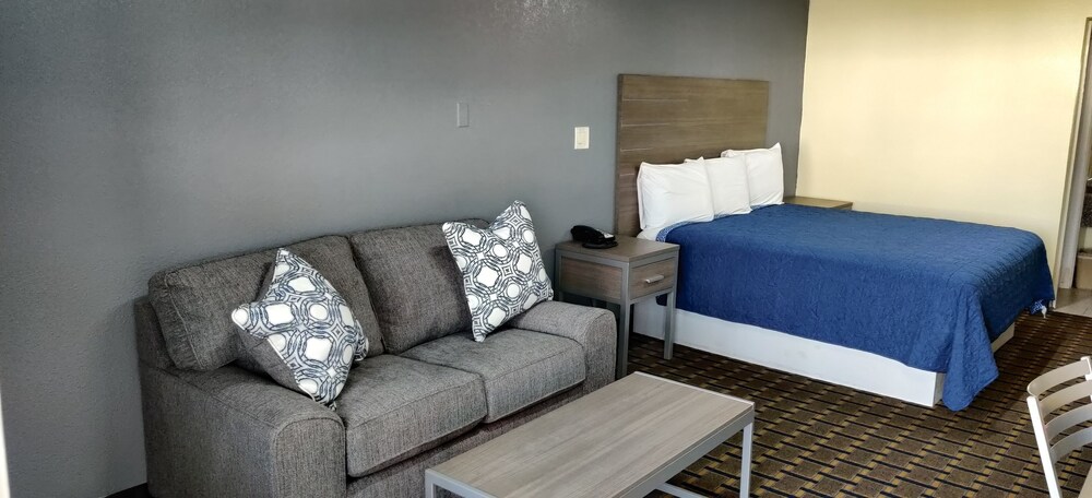 AmeriStay Inn &Suites - photo 13