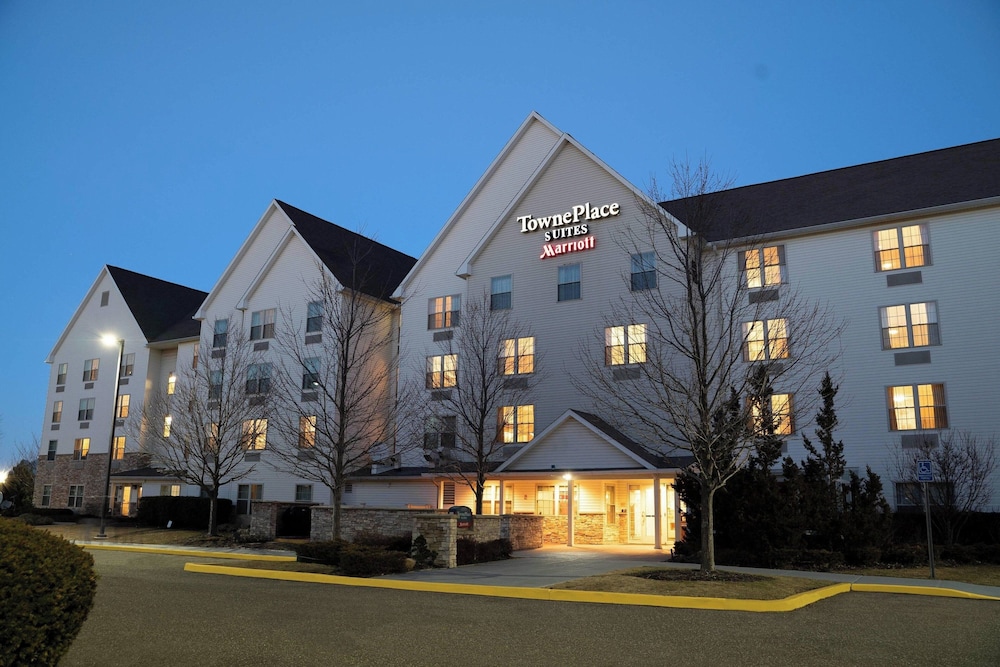 TownePlace Suites by Marriott Republic Airport Long Island - photo 26