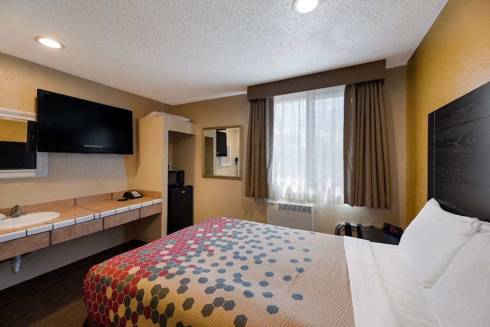 Rodeway Inn Flagstaff Downtown - photo 39