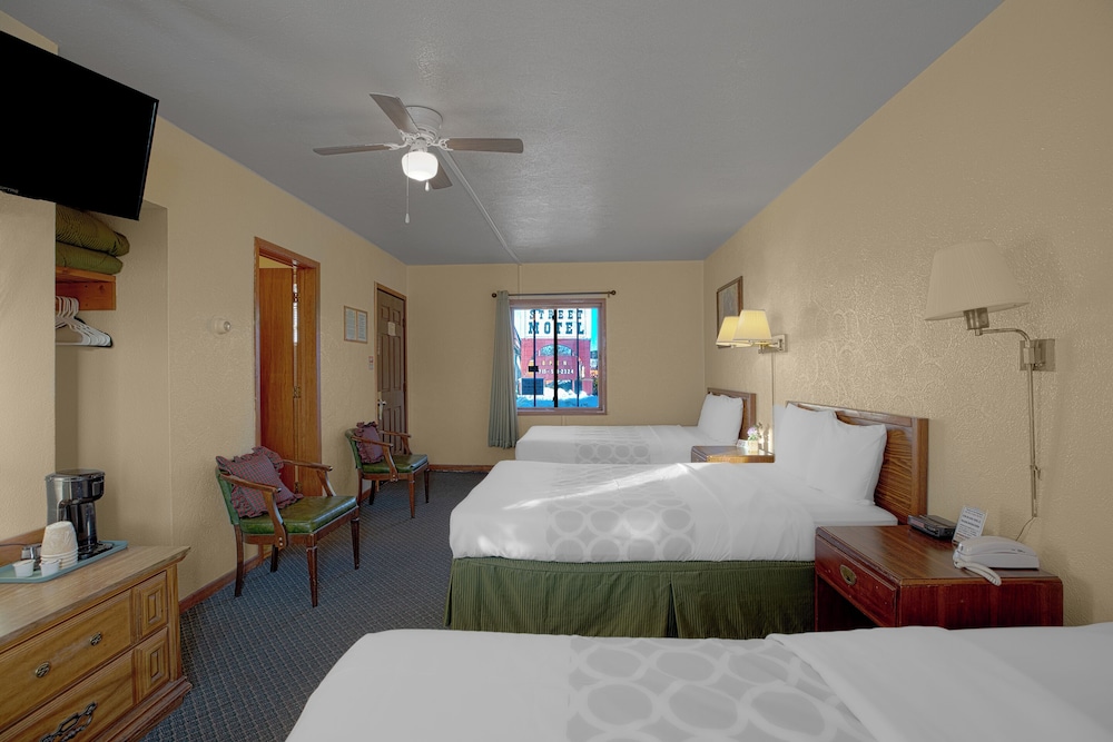 Love Hotels Silver Street by OYO at Hurley WI - photo 22