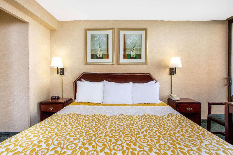 Days Inn By Wyndham College Park - photo 10