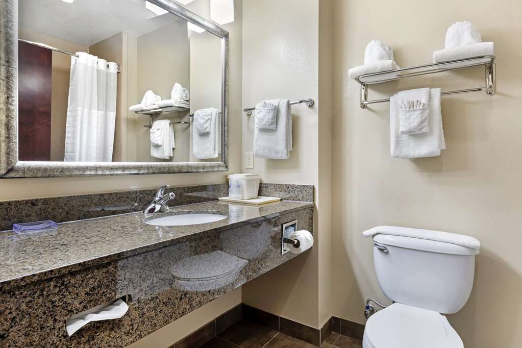 Best Western Carthage Inn & Suites - photo 16