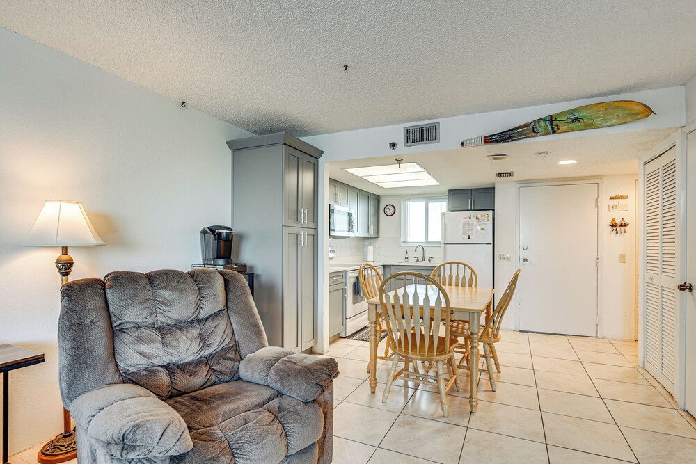 Balcony & Resort Amenities: Gulf Coast Escape - photo 6